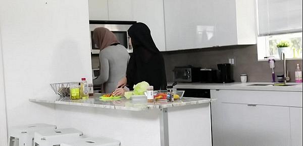  Hijab ebony babe blowjob her step bro